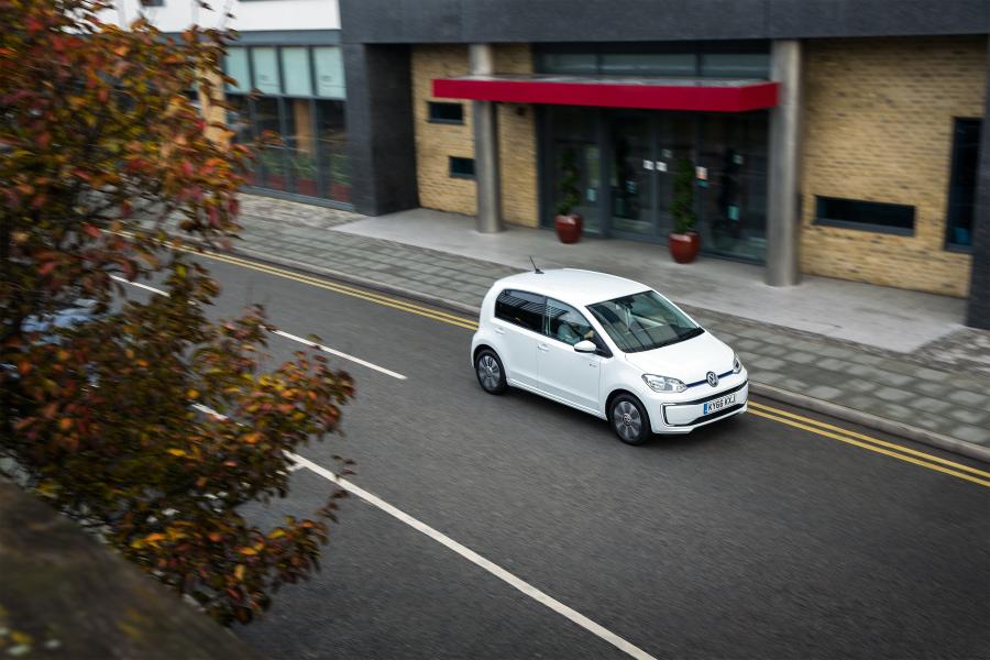  Volkswagen e-up! 2016 года  (UK) (фото 17 из 22)